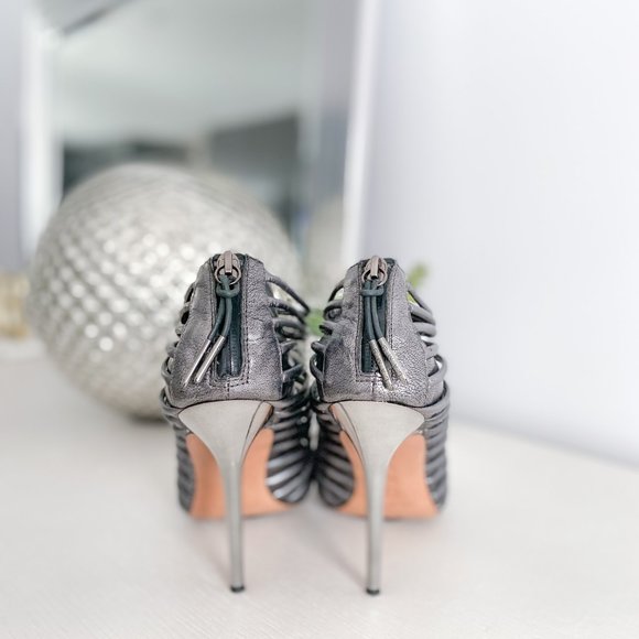 L.A.M.B. Gunmetal Strappy Cage Sandals - Size US 7 - Picture 4 of 5